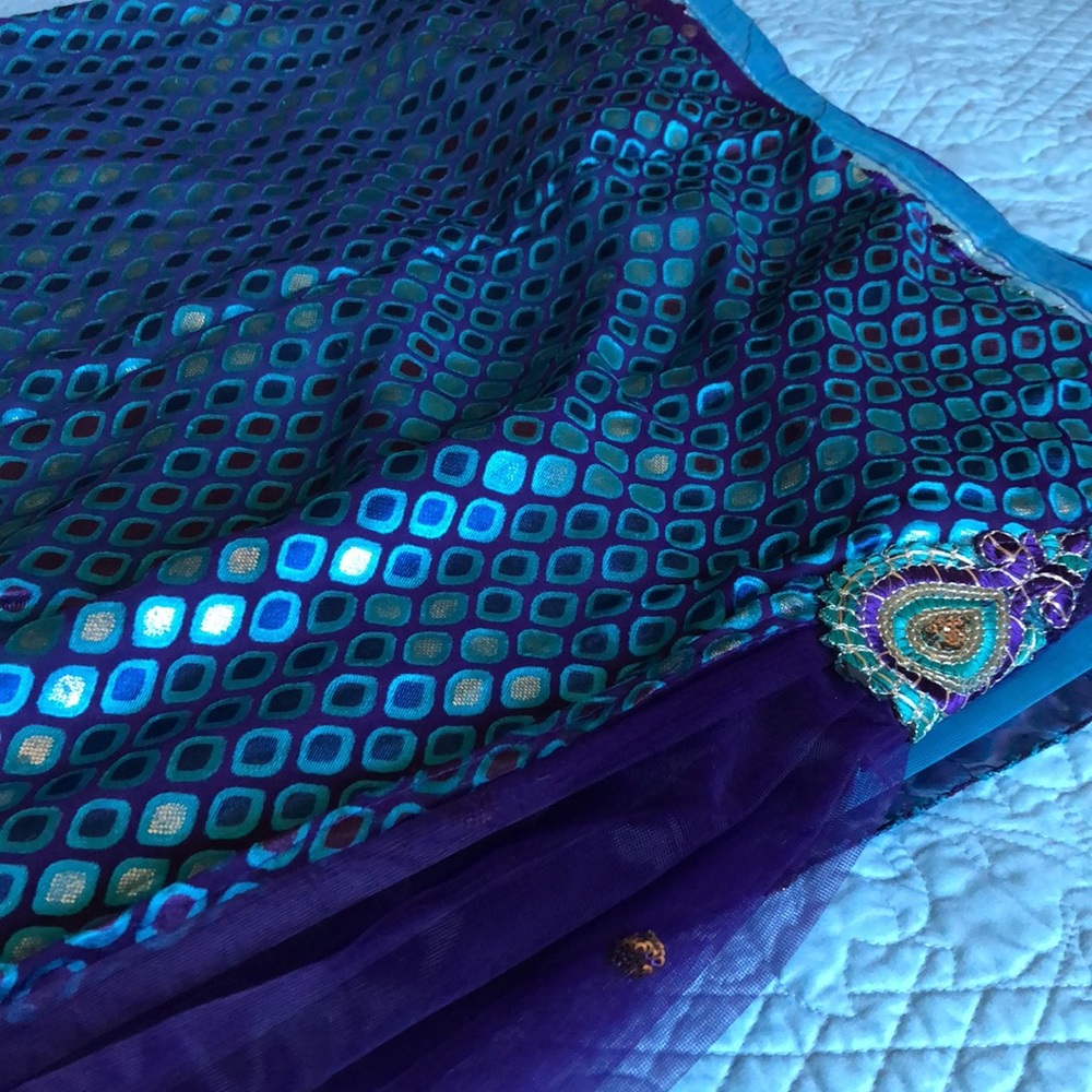 Saree readymade for youngsters. With stitched blouse   Size 32 to 34. Never used